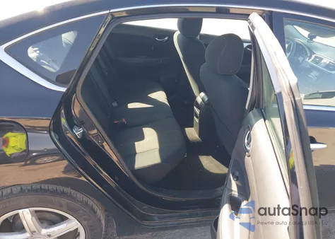 2017 Nissan Sentra S z USA, uszkodzony, nr VIN 3N1AB7AP2HY357316